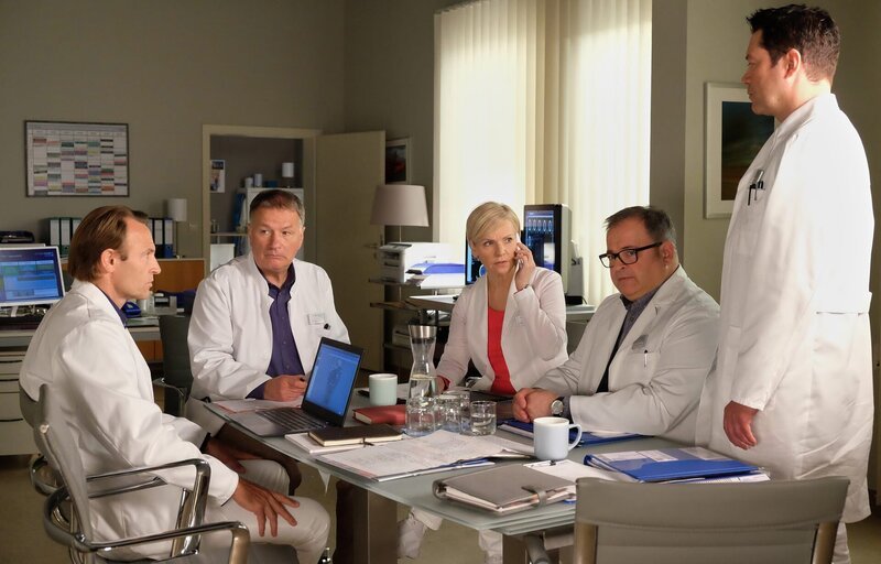 IN ALLER FREUNDSCHAFT HAUPTDARSTELLERIN VON SERIEN AUS visual data 7